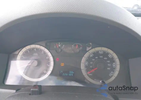 2008 Ford Escape Xls/Xls Manual z USA, uszkodzony, nr VIN 1FMCU02Z18KC94212